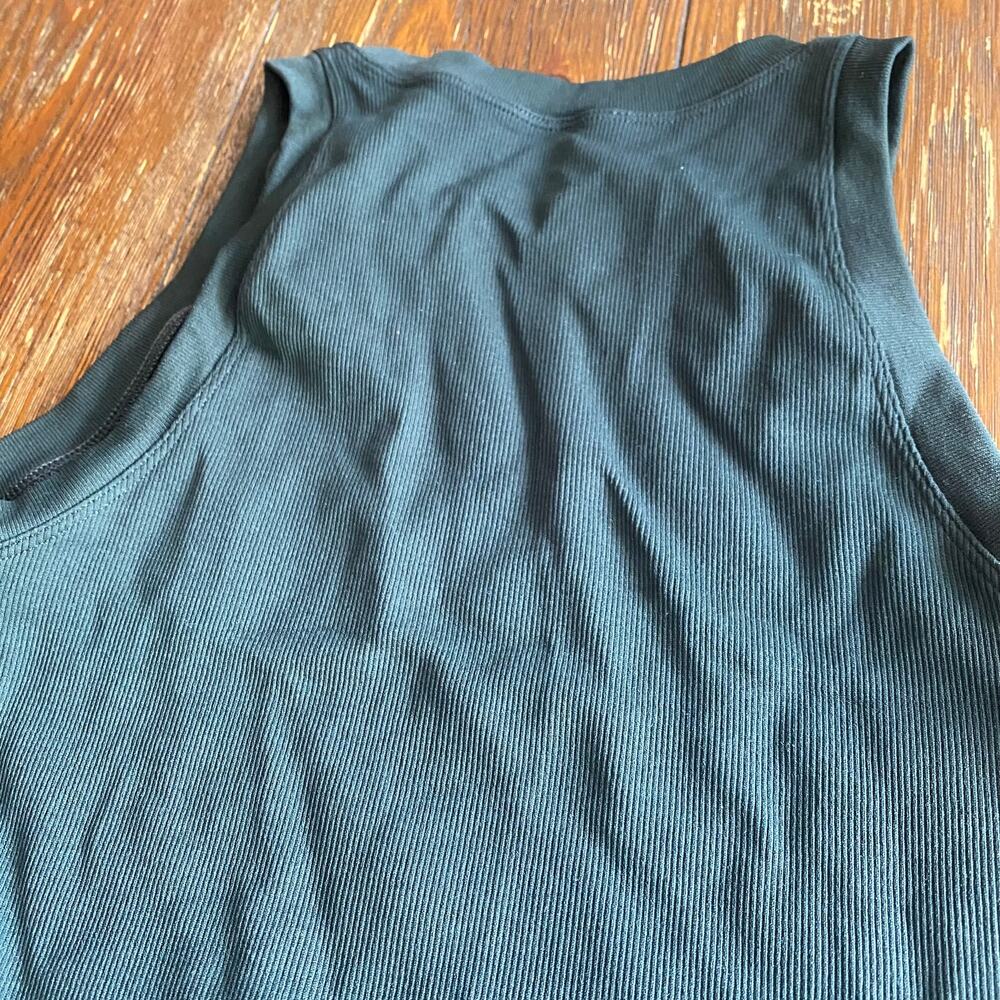 LNDR Women's Power Crop Tank Top size XS - S Olive Green $69 - Picture 9 of 13